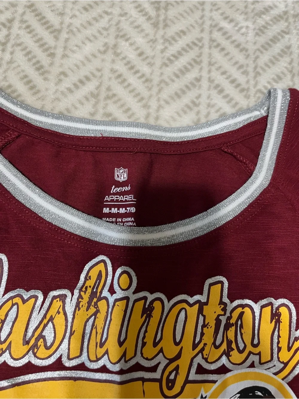 Washington Redskins Cold-Shoulder Tee in Burgundy and Gold M 7-9